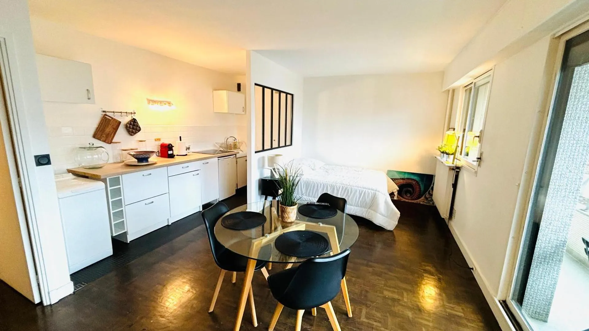 Apartment Appartements Tour Eiffel Versailles Paris France